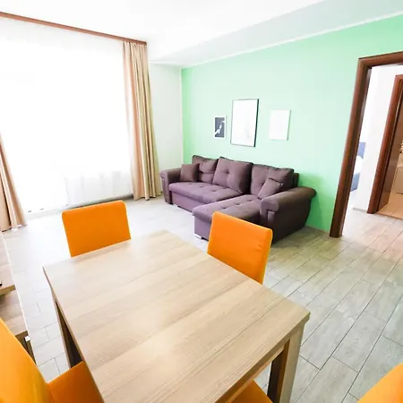 Aqua Summerland Apartment