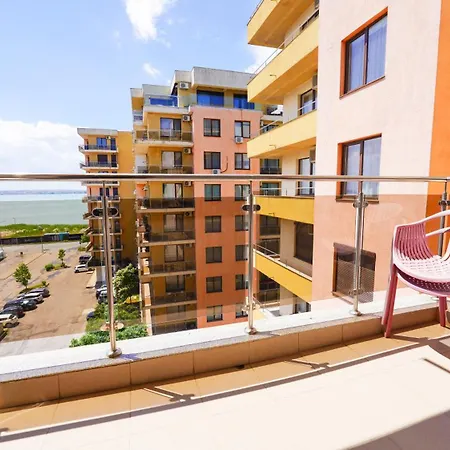 Aqua Summerland Apartment Mamaia